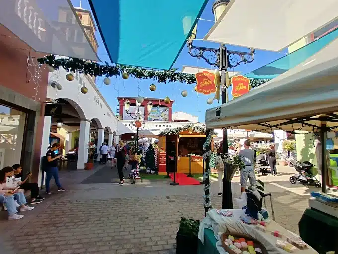 Centro Comercial El Campanario