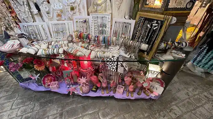 Komodo Fashion, Home & Deco